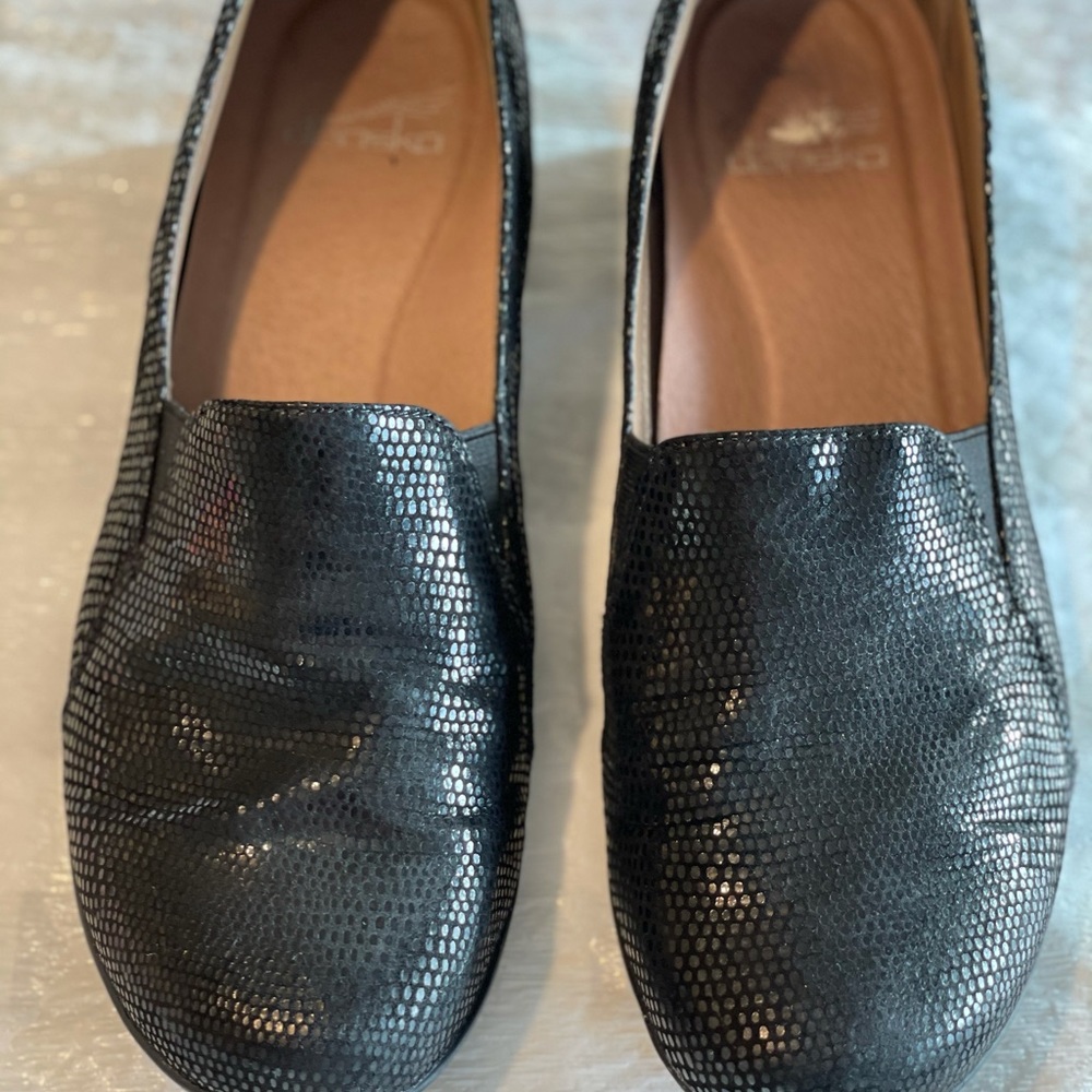 Dansko moc shoe, black iridescent snake skin print